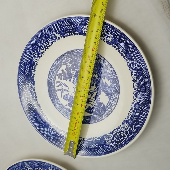 Blue Willow Dinner Plates - Picture 4 of 14